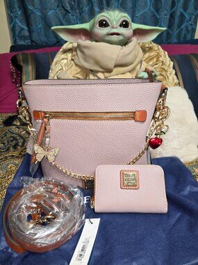 Dooney Pebble Grain Zip Crossbody in Oyster w/Wallet - New - Sale
